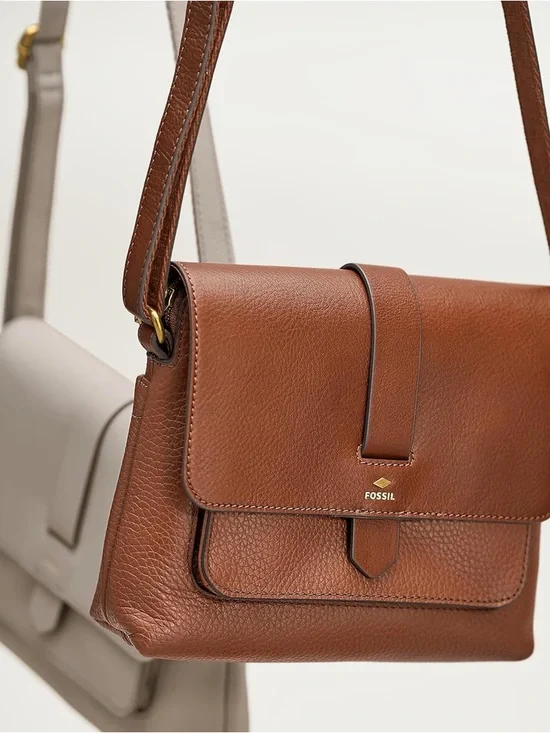 Fossil Kinley Small Leather Crossbody Bag with Key Charm - Picture 4 of 10